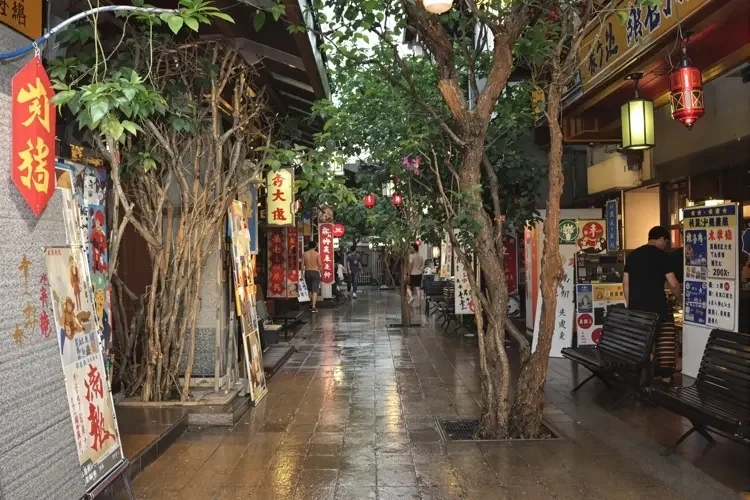 吃瓜在线 - 知名制片人爆料选角潜规则，圈内人士集体沉默