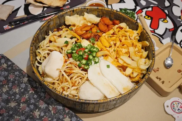吃瓜在线 - 某顶流恋情传闻持续发酵，双方工作室保持沉默